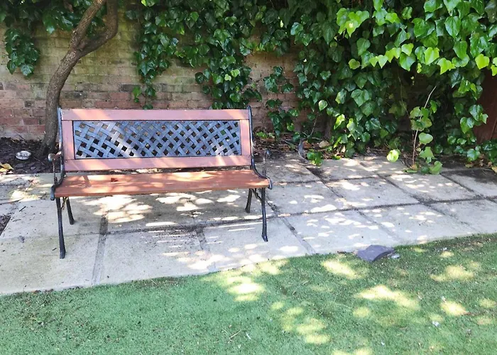 Cleethorpes Seaside Garden Apartment